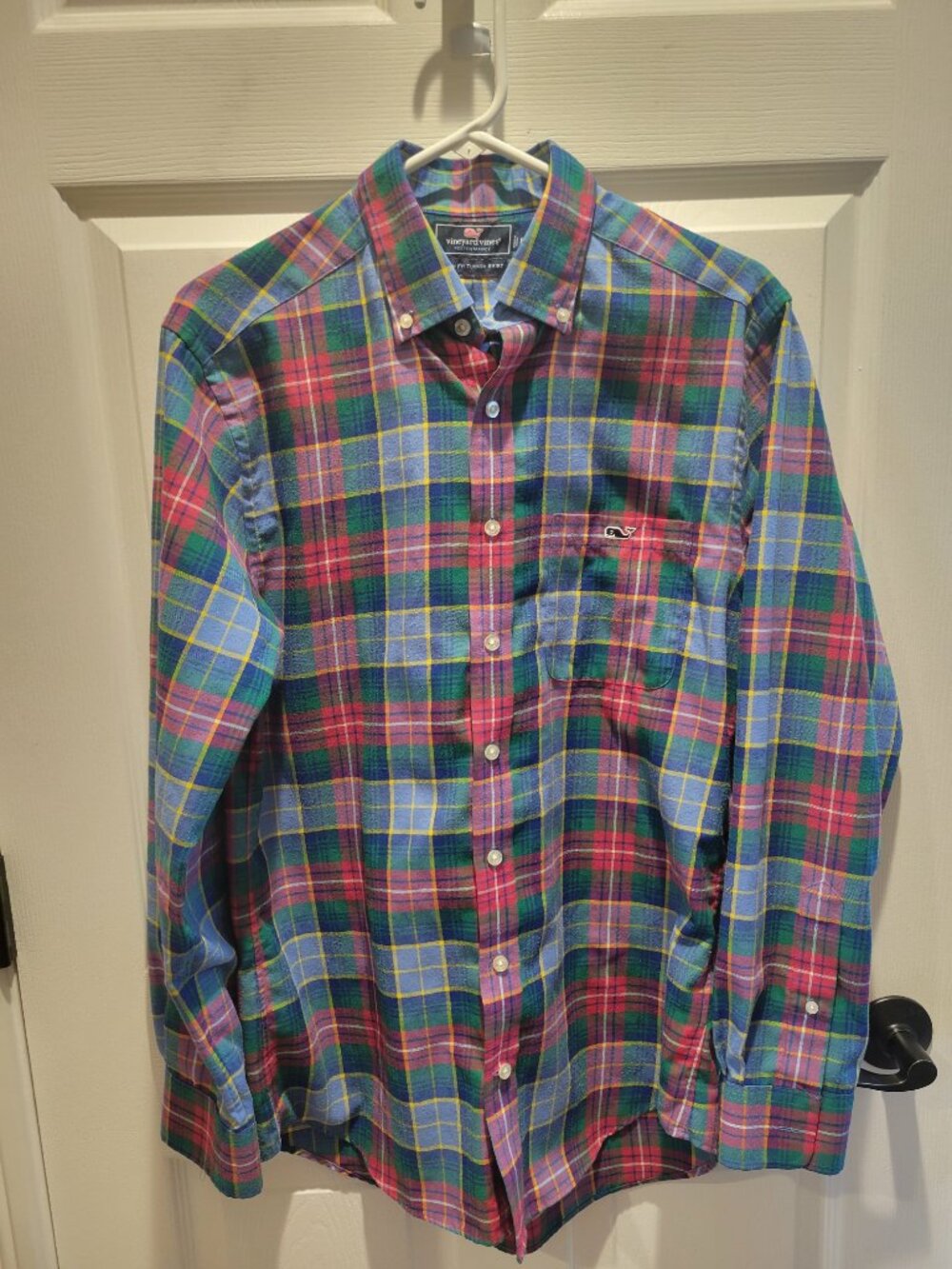 Vineyard Vines Performance Slim Fit Tucker Shirt Blue Green Red Medium